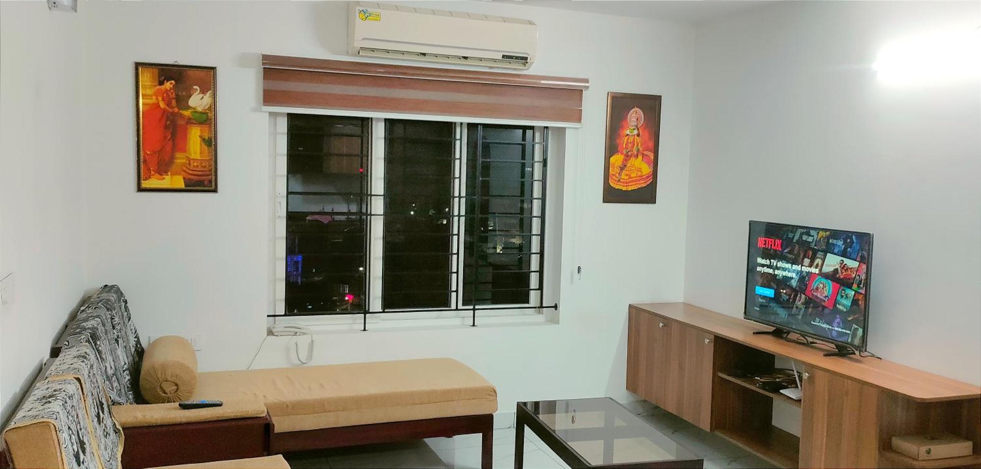 Luxurious Apartment With A Pool And Gym Near Trivandrum Railway Station Thiruvananthapuram Exterior foto