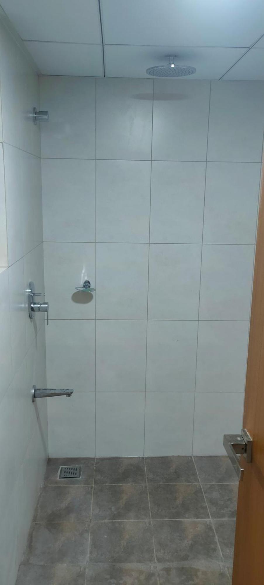 Luxurious Apartment With A Pool And Gym Near Trivandrum Railway Station Thiruvananthapuram Exterior foto